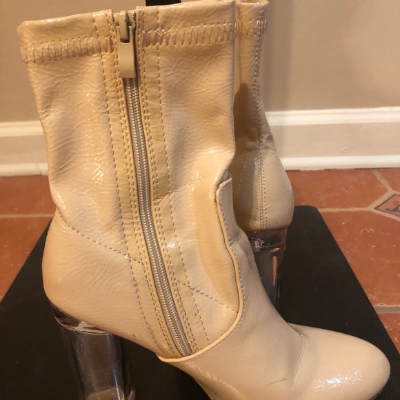 Boots - Picture 4 of 4